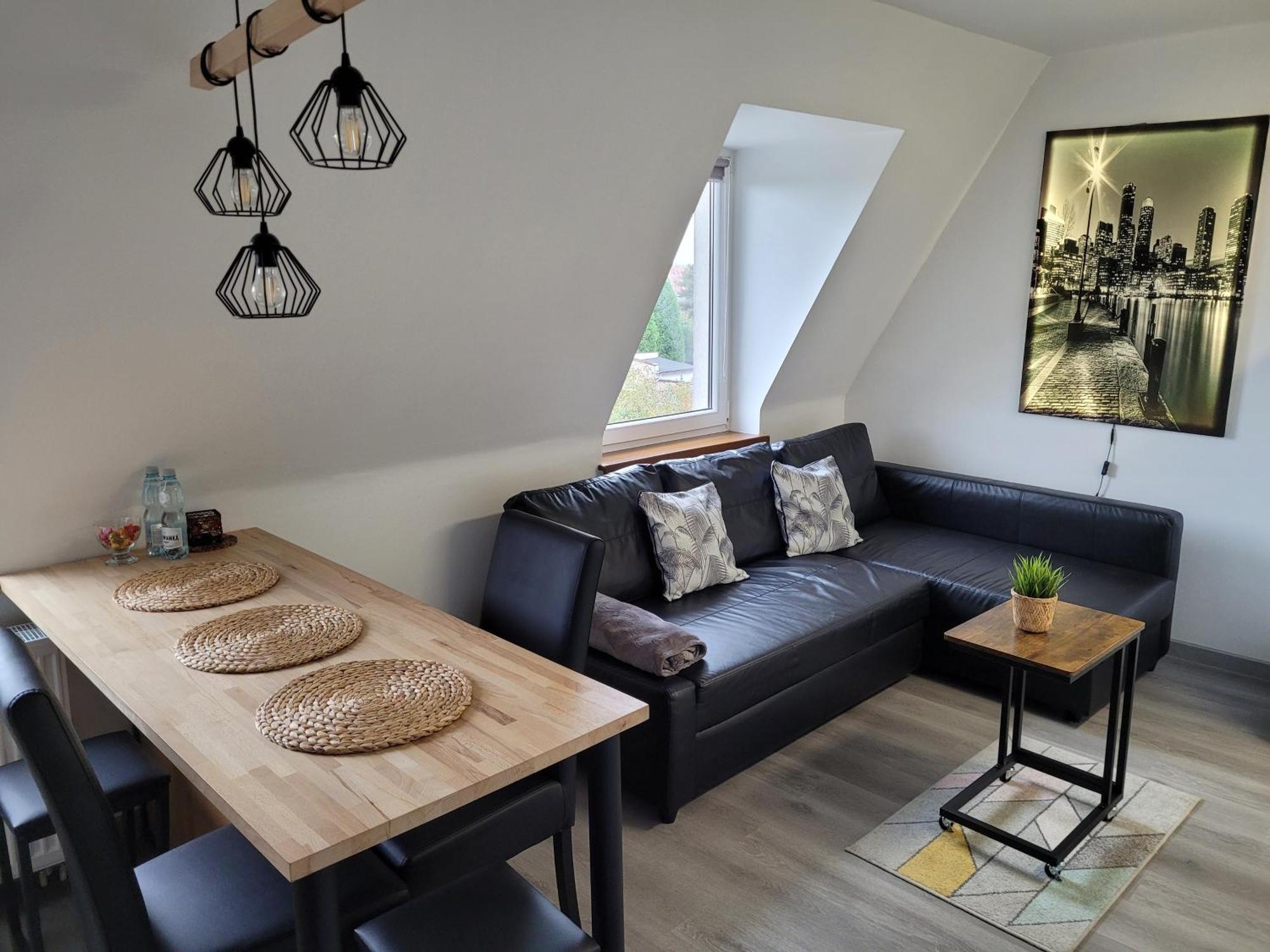 Pod Radiostacja -gliwice Tarnogorska, Parking Free, Klimatyzacja Apartment *