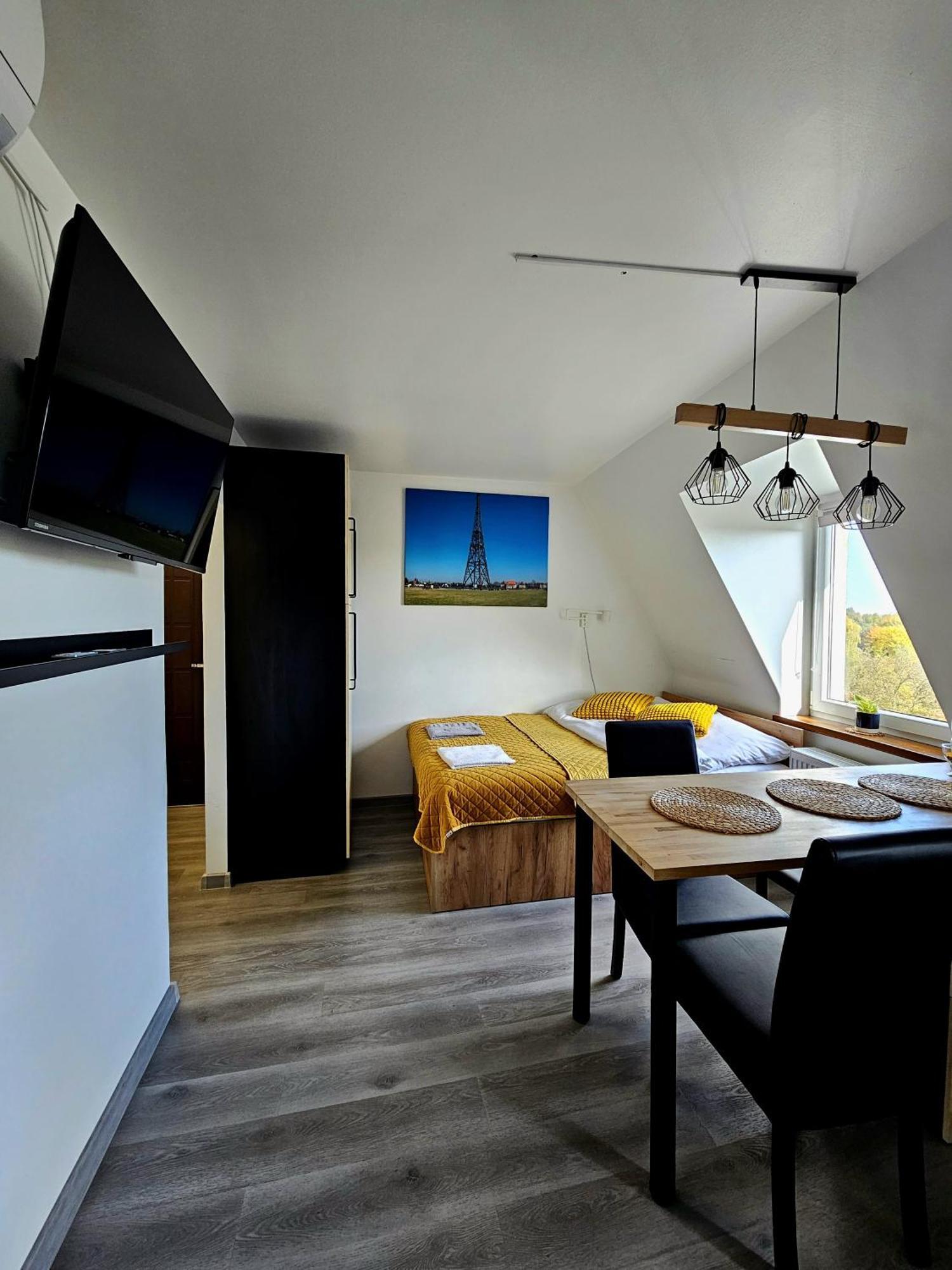 Pod Radiostacja -gliwice Tarnogorska, Parking Free, Klimatyzacja Apartment *
